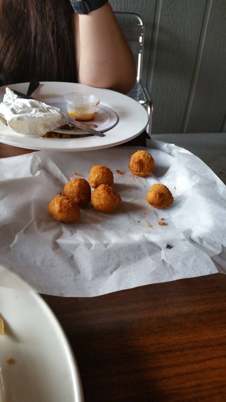 Georges Pizza | meal takeaway | 626 Franklin St, Pella, IA 50219, USA | 6416282802 OR +1 641-628-2802