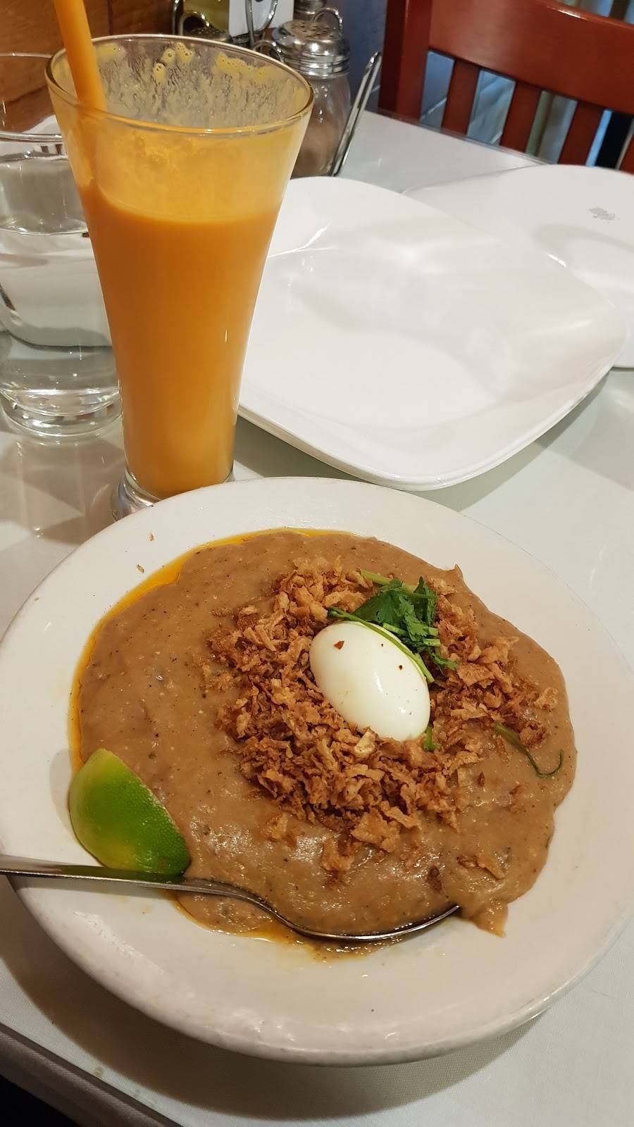 Hyderabad House Family Dining | restaurant | 2108, 2226 W Devon Ave, Chicago, IL 60659, USA | 7733385566 OR +1 773-338-5566