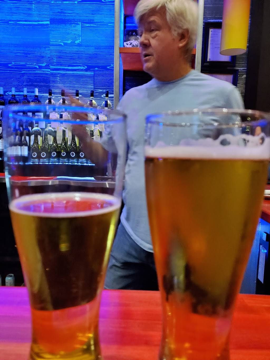 St. Louis Bar & Grill | restaurant | 685 University Ave Building 1, Orillia, ON L3V 8K8, Canada | 7052599464 OR +1 705-259-9464