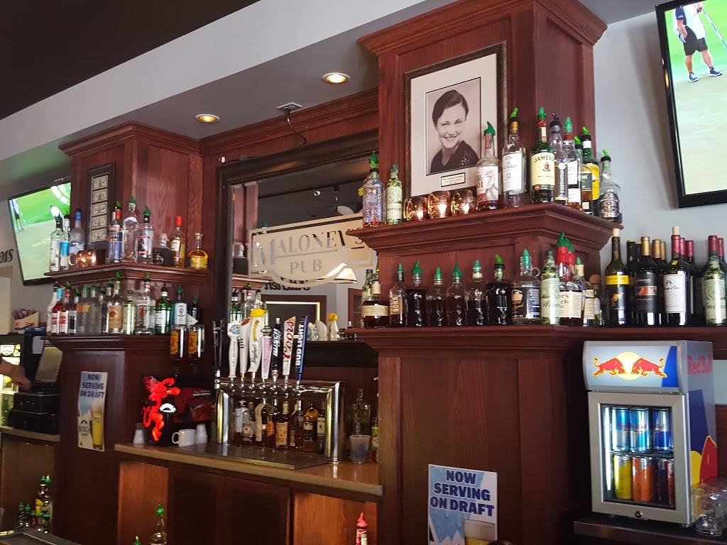 Maloneys Pub | restaurant | 239 N 2nd St, Eldridge, IA 52748, USA | 5632857675 OR +1 563-285-7675