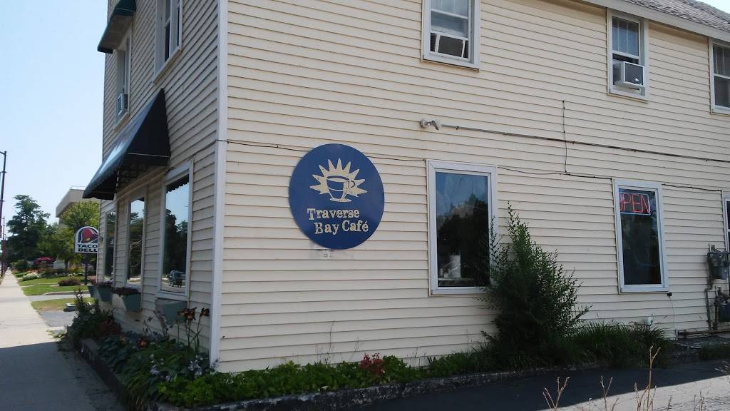 Traverse Bay Café | restaurant | 810 E Front St, Traverse City, MI 49686, USA | 2319431755 OR +1 231-943-1755