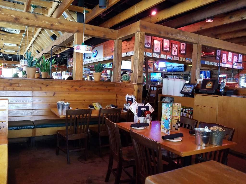Texas Roadhouse | restaurant | 2375 S Oneida St, Green Bay, WI 54304, USA | 9204988800 OR +1 920-498-8800