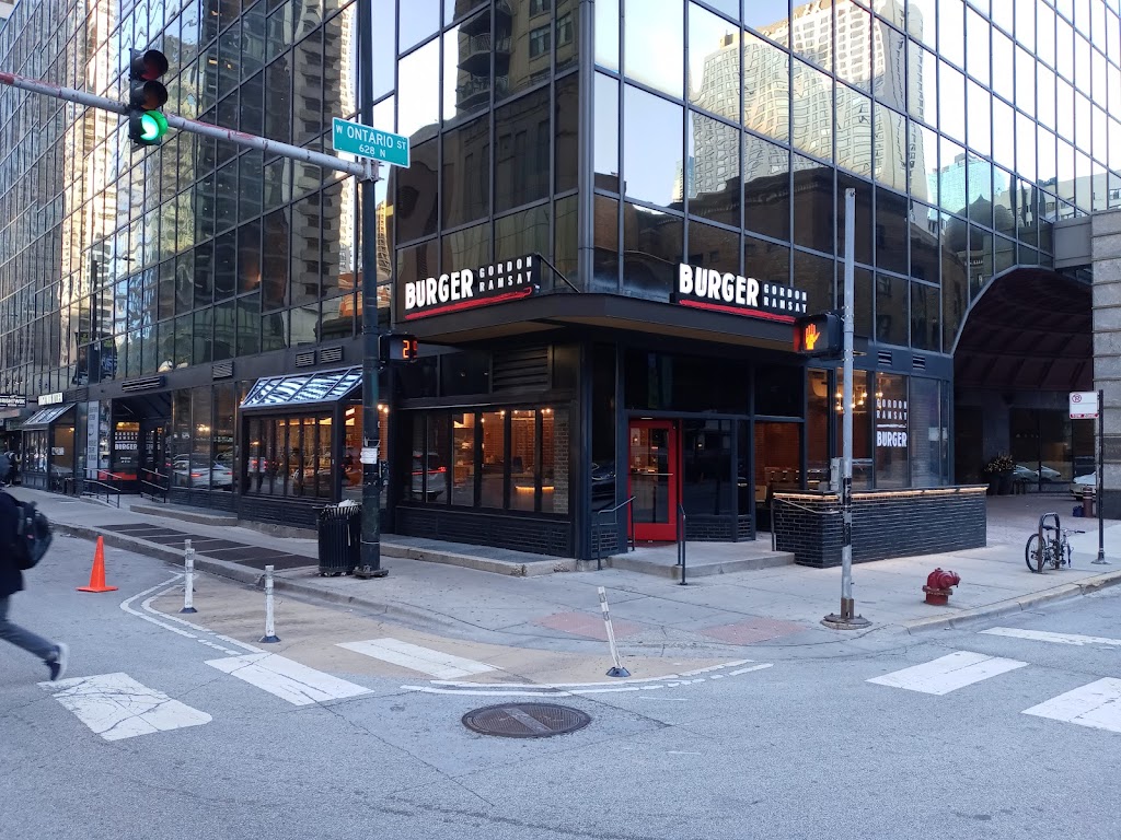 Gordon Ramsay Burger | restaurant | 2 E Ontario St, Chicago, IL 60611, USA | 3129718931 OR +1 312-971-8931