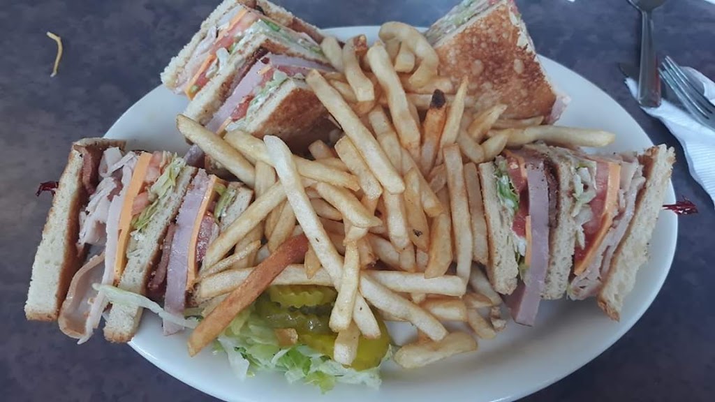 Mustang Diner | restaurant | 605 US-60, Mountainair, NM 87036, USA | 5058472244 OR +1 505-847-2244