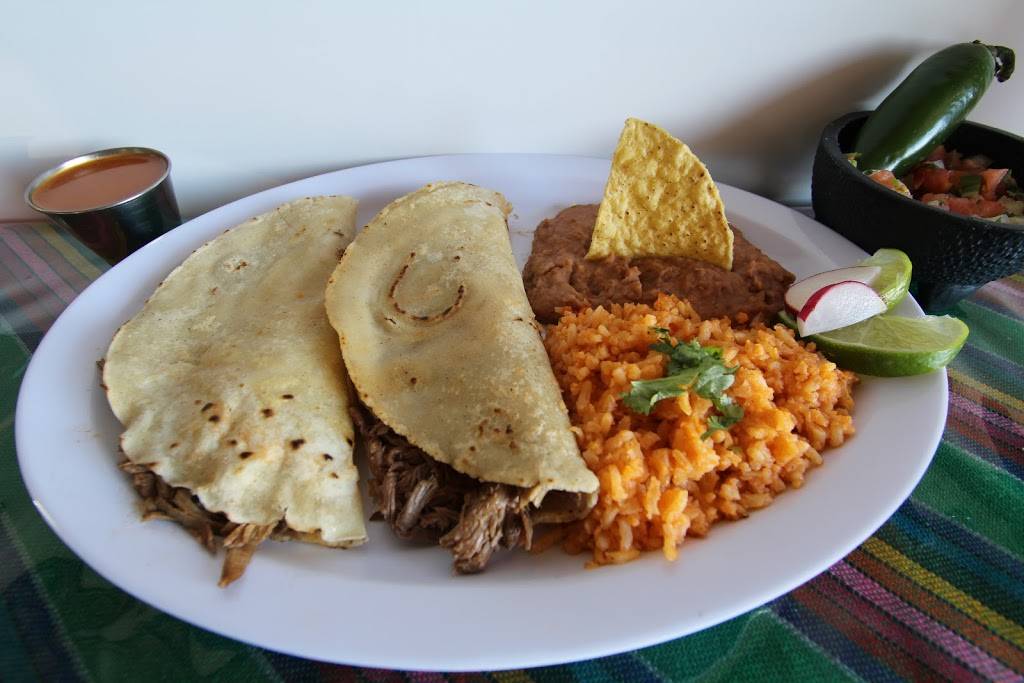 Birria Queen | restaurant | 2535 E Bell Rd #15, Phoenix, AZ 85032, USA | 6025952391 OR +1 602-595-2391