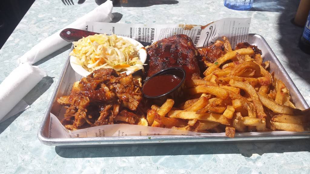 FATDUCK Tavern & Grill | restaurant | 7218 Madison St, Forest Park, IL 60130, USA | 7084881493 OR +1 708-488-1493