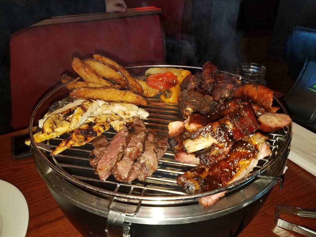 Smokey Bones Bar & Fire Grill | restaurant | 9484 Civic Center Drive, West Chester Township, OH 45069, USA | 5137775360 OR +1 513-777-5360