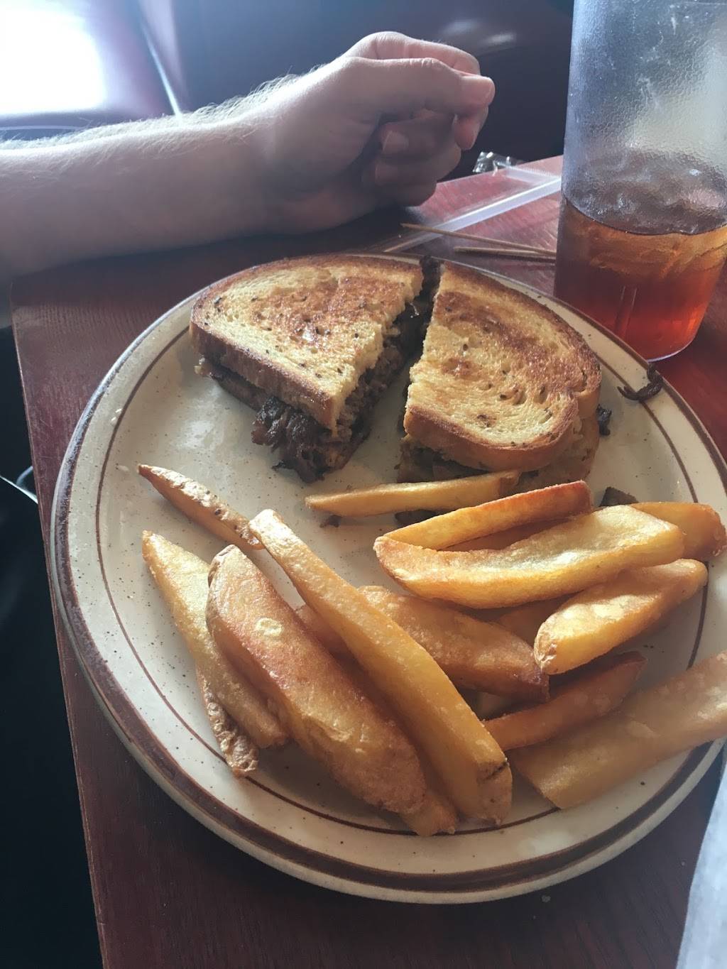 Steves Famous Diner | restaurant | 2011 N Atlantic Ave, Daytona Beach, FL 32118, USA | 3862527340 OR +1 386-252-7340