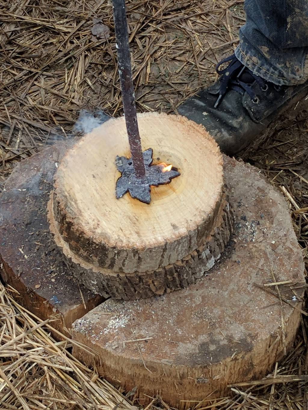 LM Sugarbush LLC | restaurant | 321 N Garrison Hollow Rd, Salem, IN 47167, USA | 8129674491 OR +1 812-967-4491