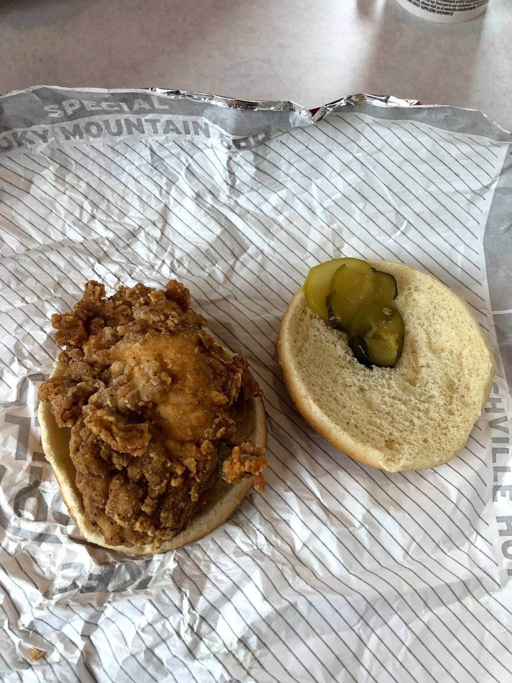 KFC | restaurant | 307 Highland Rd, Macedonia, OH 44056, USA | 2348084094 OR +1 234-808-4094