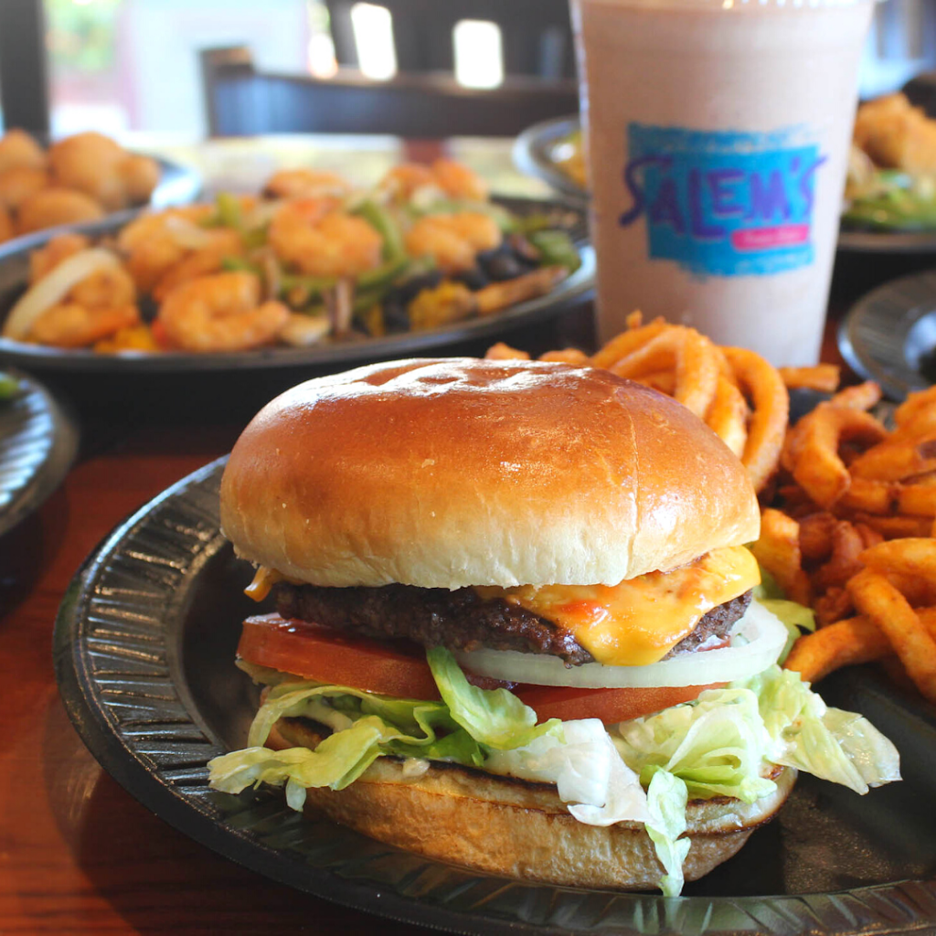 Salems Fresh Eats | restaurant | 1701 34th St S, St. Petersburg, FL 33711, USA | 7272029062 OR +1 727-202-9062