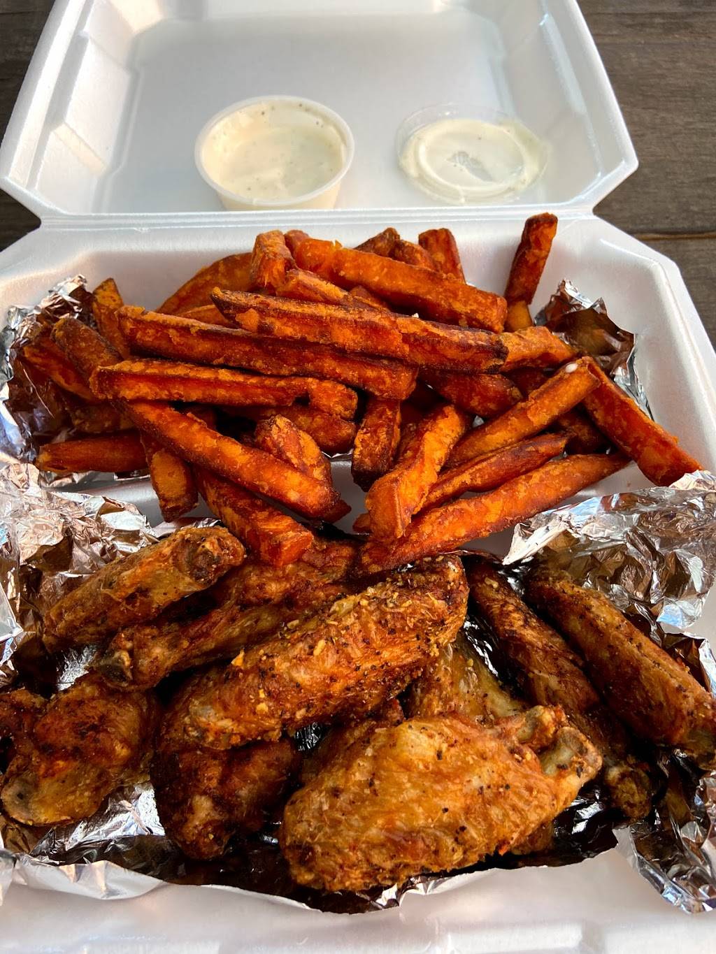 Brain Food Dallas | restaurant | 1319 S Lamar St, Dallas, TX 75215, USA | 2144897911 OR +1 214-489-7911