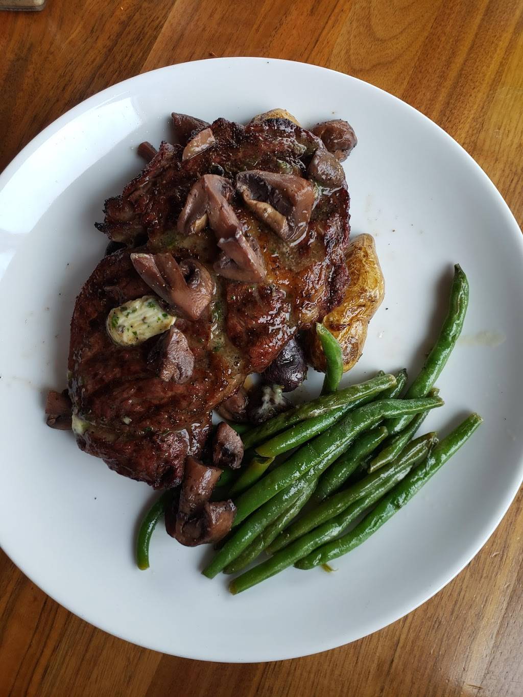 Silos Restaurant at Pier B | restaurant | 800 W Railroad St, Duluth, MN 55802, USA | 2183363430 OR +1 218-336-3430