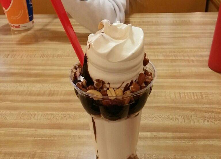 Dairy Queen | restaurant | 227 10th St E, Glencoe, MN 55336, USA | 3208643804 OR +1 320-864-3804