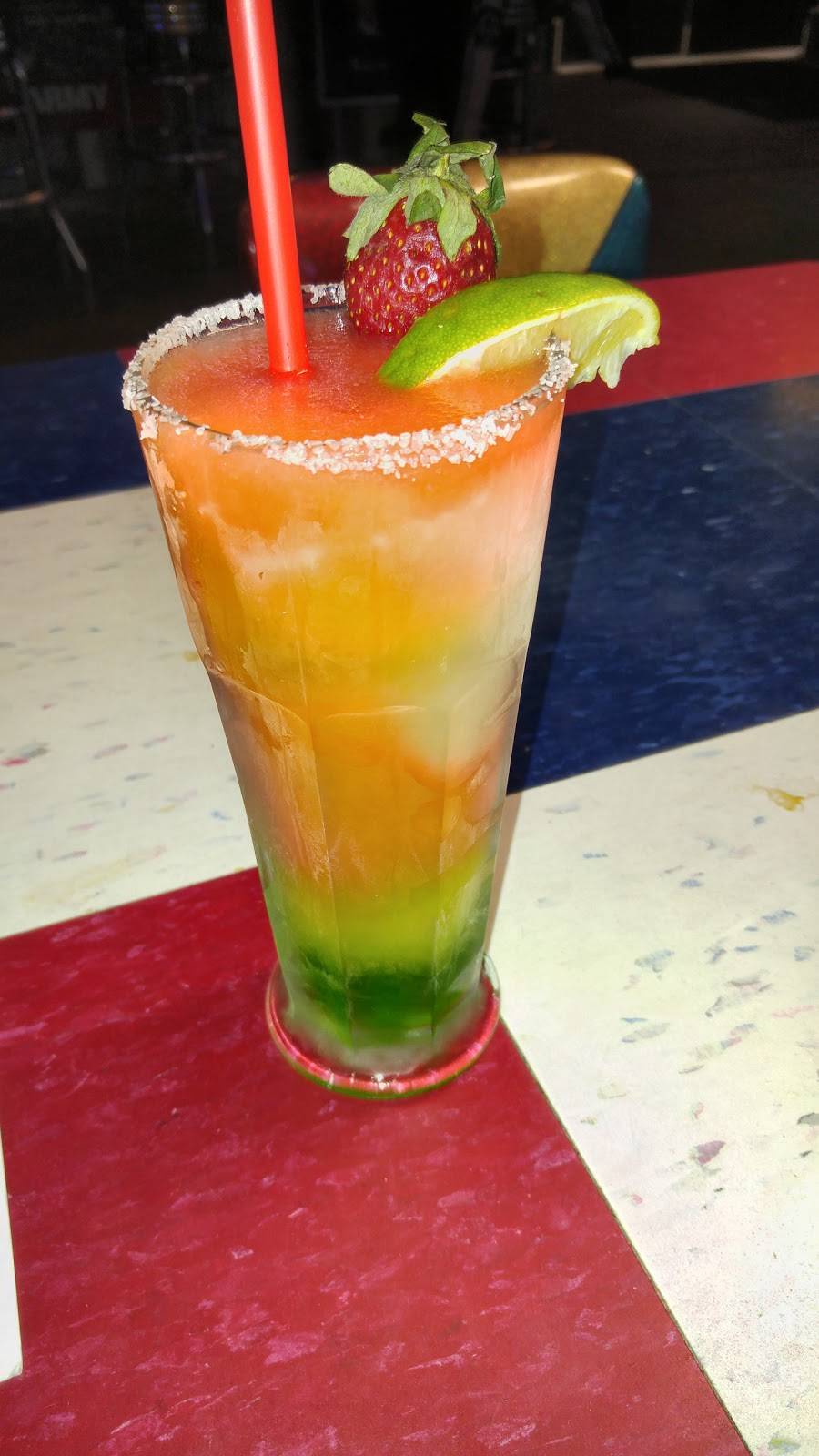 Willies Grill & Icehouse | restaurant | 8739 TX-151, San Antonio, TX 78245, USA | 2103755521 OR +1 210-375-5521