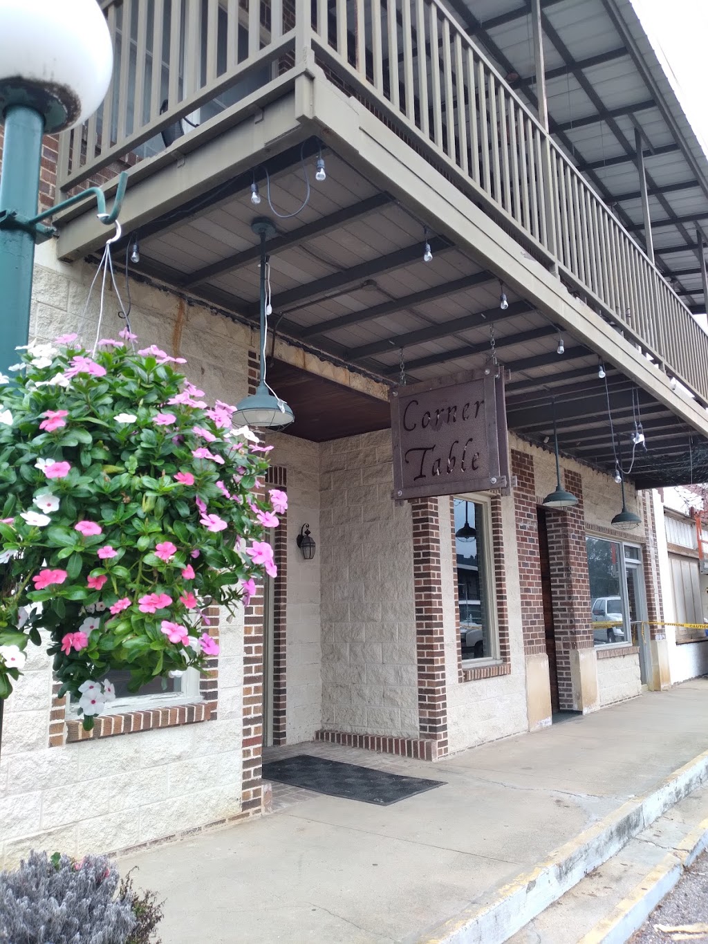 Corner Table | restaurant | 422 5th Ave, Bay Springs, MS 39422, USA | 6017649866 OR +1 601-764-9866