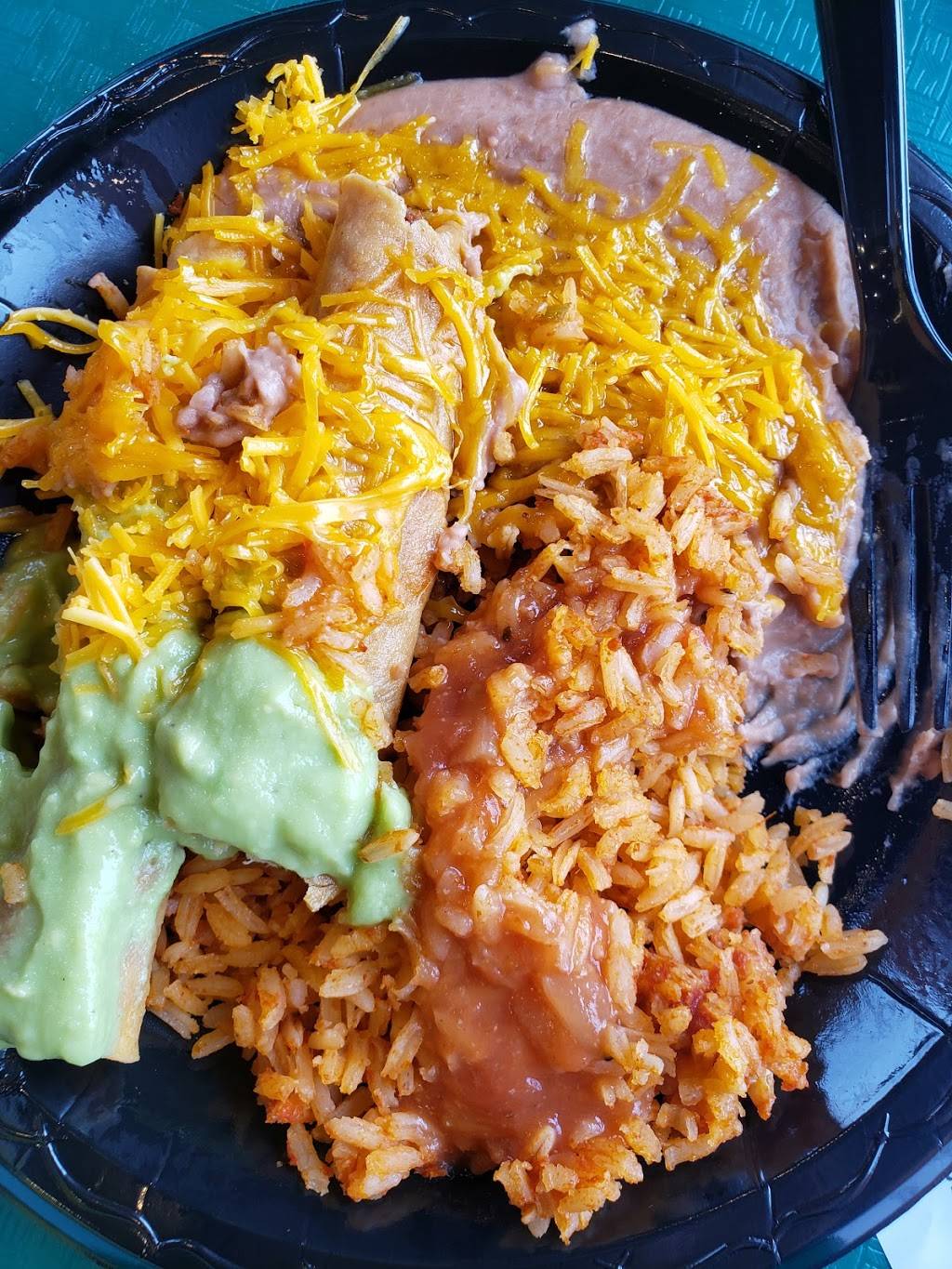 Miguels Jr | restaurant | 1240 W Renaissance Pkwy, Rialto, CA 92376, USA | 9093550500 OR +1 909-355-0500