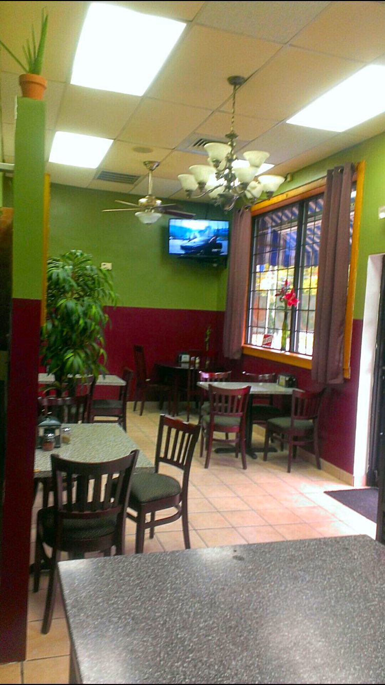 Nicolas Pizza & Mexican Eatery | restaurant | 1125 Willard Ave, Newington, CT 06111, USA | 8606670663 OR +1 860-667-0663