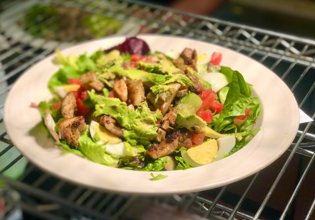 Chef Rafas Kitchen Agüeybaná | restaurant | 1513 W Main St, Merced, CA 95340, USA | 2093825452 OR +1 209-382-5452