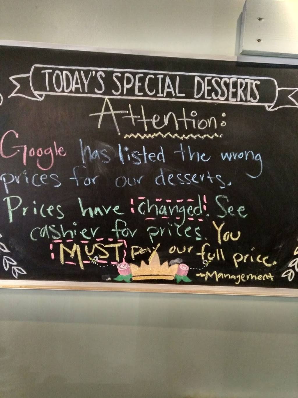 Queenies Plus | cafe | 1834 Utica Square, Tulsa, OK 74114, USA | 9187493481 OR +1 918-749-3481