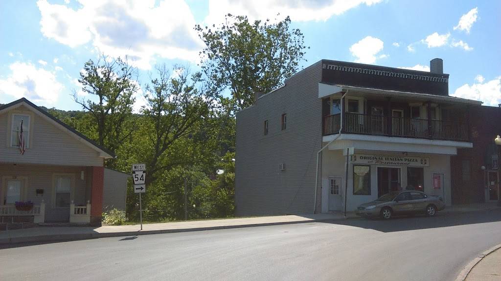 Station House | restaurant | 44 Montgomery St, Montgomery, PA 17752, USA | 5705472283 OR +1 570-547-2283