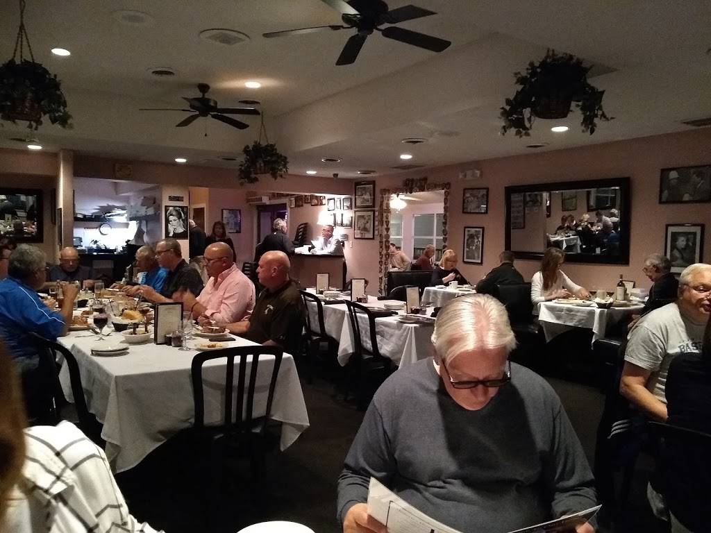 Umbertos At Barefoot Landing | restaurant | 4886 N Kings Hwy, North Myrtle Beach, SC 29582, USA | 8432721176 OR +1 843-272-1176