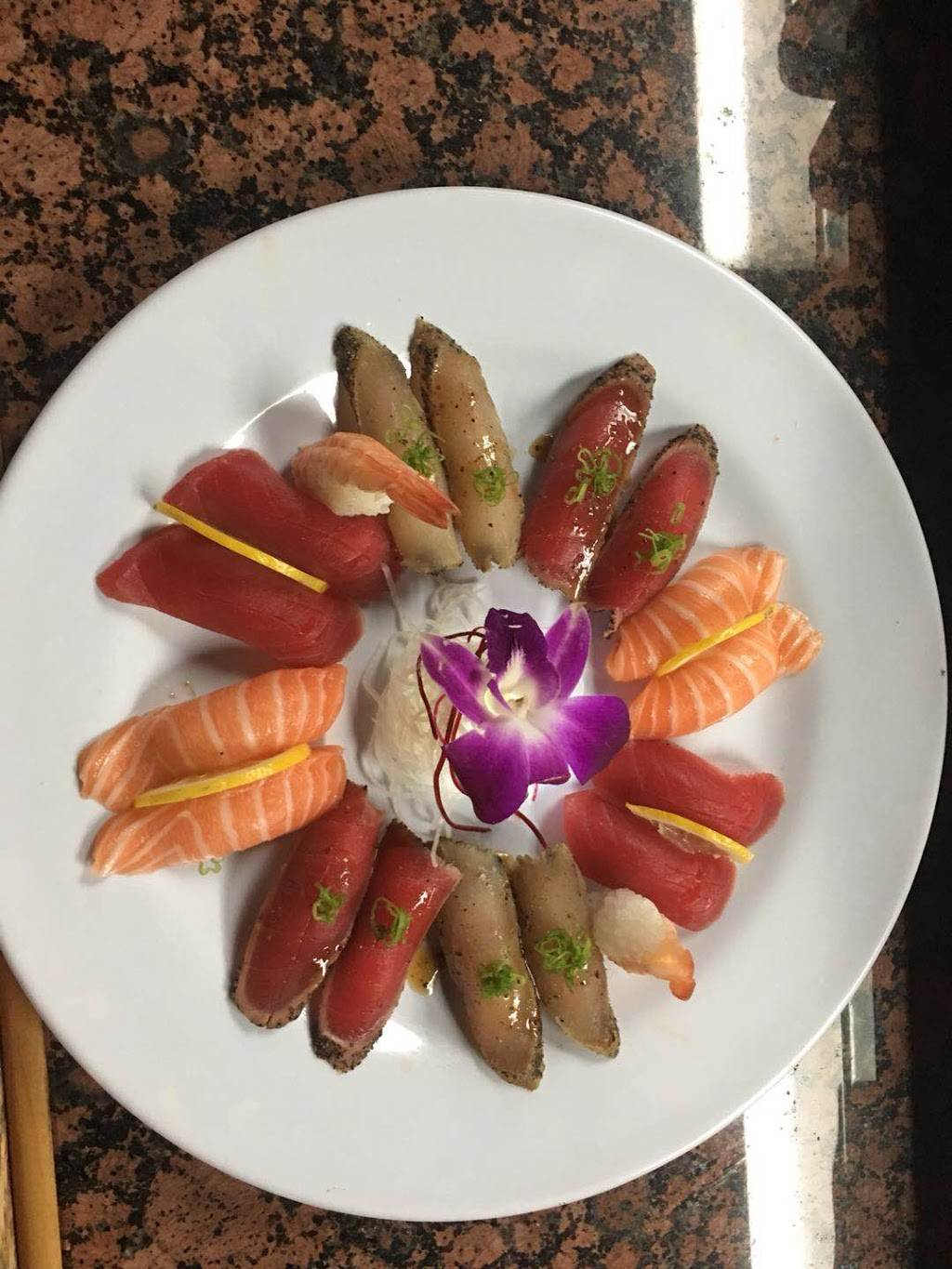 Candy Sushi House | restaurant | 943 S Glendora Ave, West Covina, CA 91790, USA | 6269602283 OR +1 626-960-2283