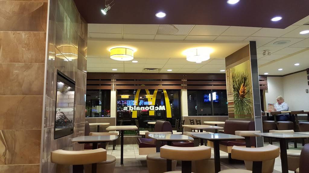 McDonalds | cafe | 325 Garrison Rd, Fort Erie, ON L2A 1M1, Canada | 9058714965 OR +1 905-871-4965