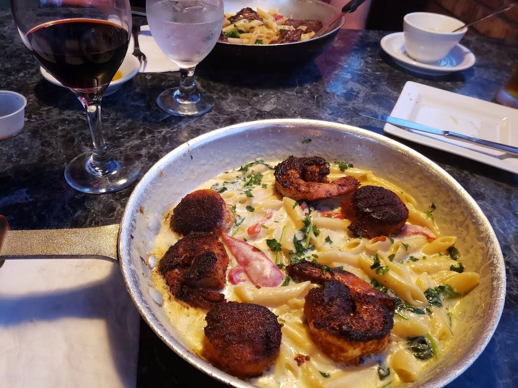 Michaels Pasta In the Pan | restaurant | 395 River Rd, Agawam, MA 01001, USA | 4137891917 OR +1 413-789-1917