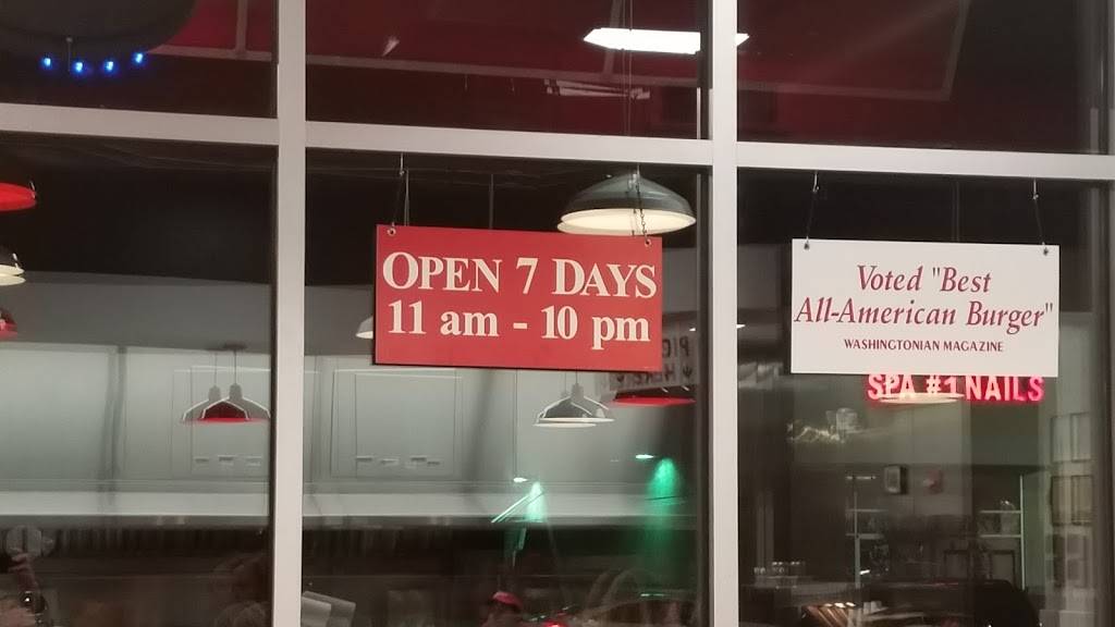 Five Guys | meal takeaway | 45250-B Worth Ave, California, MD 20619, USA | 3018636111 OR +1 301-863-6111