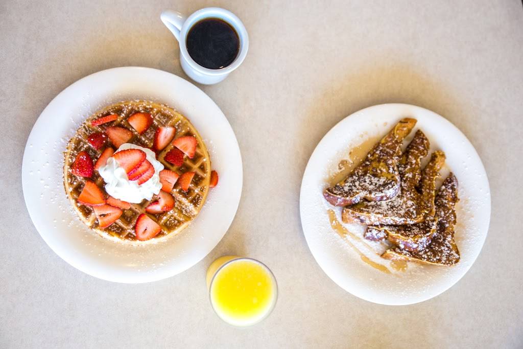 The Owl Country Grille | restaurant | 4953 Le Chalet Blvd #5, Boynton Beach, FL 33436, USA | 5618066398 OR +1 561-806-6398