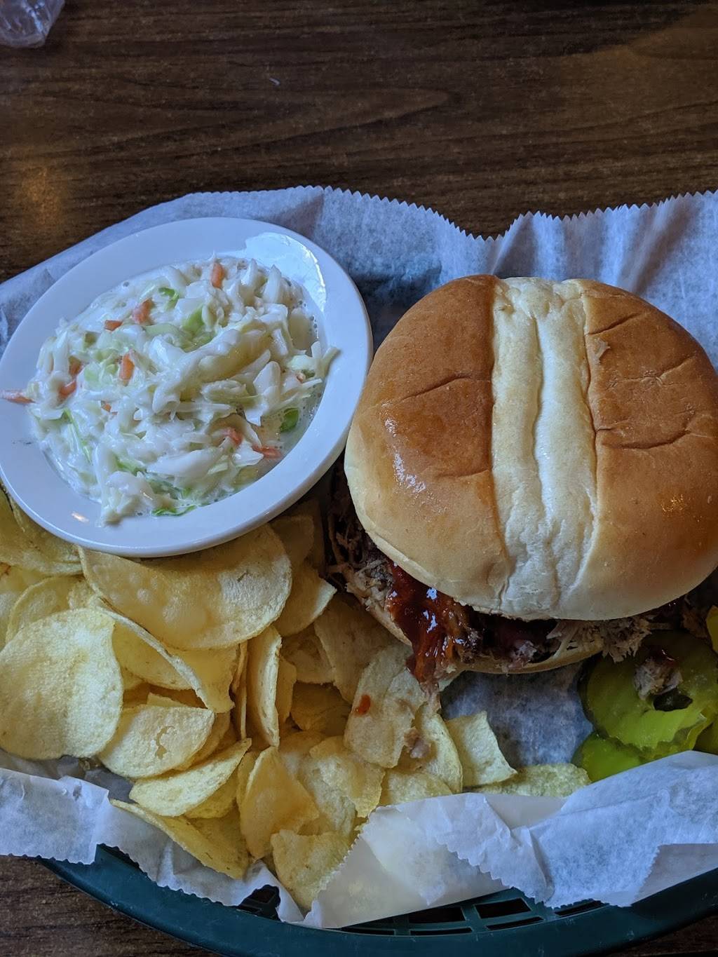 The Frosty Mug Bar & Grill | restaurant | 1113 Salem Rd, Mt Vernon, IL 62864, USA | 6182423372 OR +1 618-242-3372