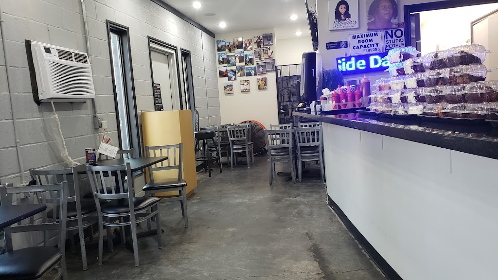 Sparkles Burger & Daiquri | restaurant | 4420 Emancipation Ave, Houston, TX 77004, USA | 7132258044 OR +1 713-225-8044