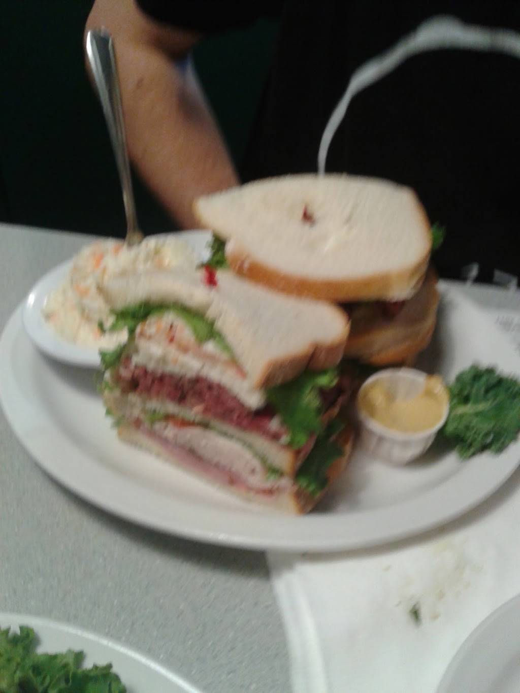 Manhattan Deli | restaurant | 8900 Mentor Ave # A, Mentor, OH 44060, USA | 4409740055 OR +1 440-974-0055