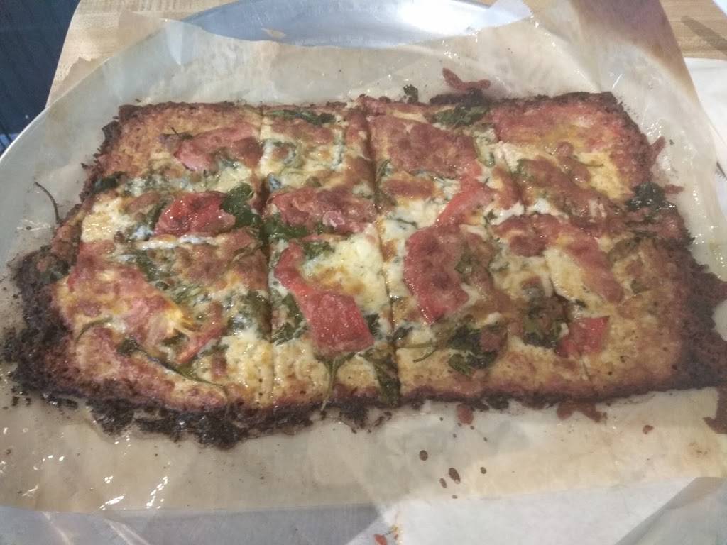 Main Line Pizza | meal takeaway | 233 Lancaster Ave, Wayne, PA 19087, USA | 6106874008 OR +1 610-687-4008