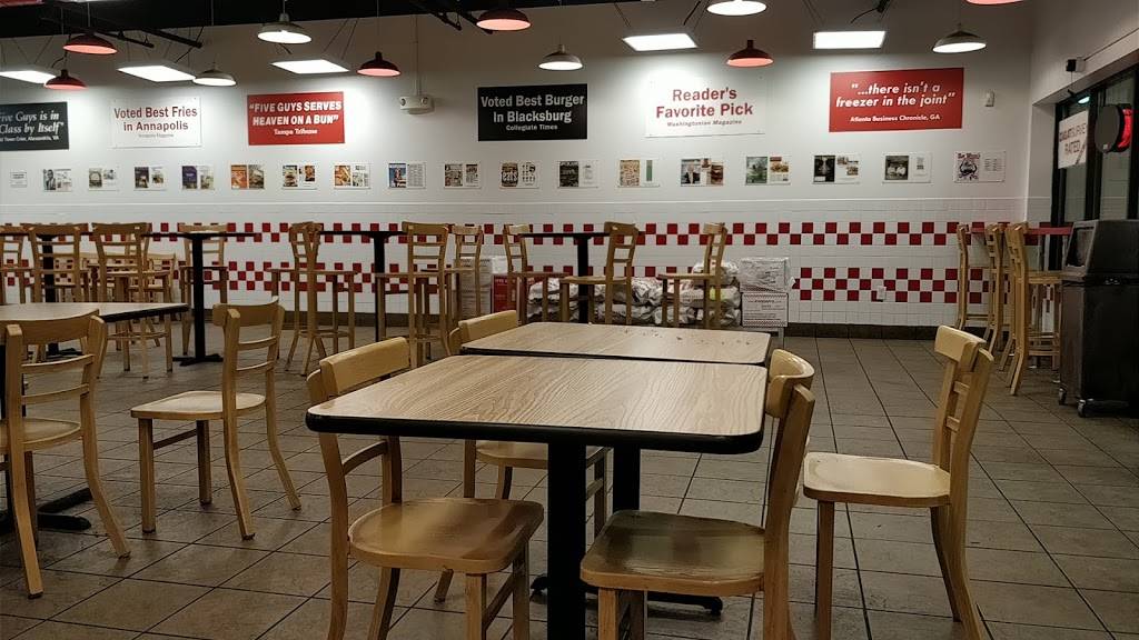 Five Guys | meal takeaway | 8863 Greenbelt Rd, Lanham, MD 20706, USA | 3015529522 OR +1 301-552-9522
