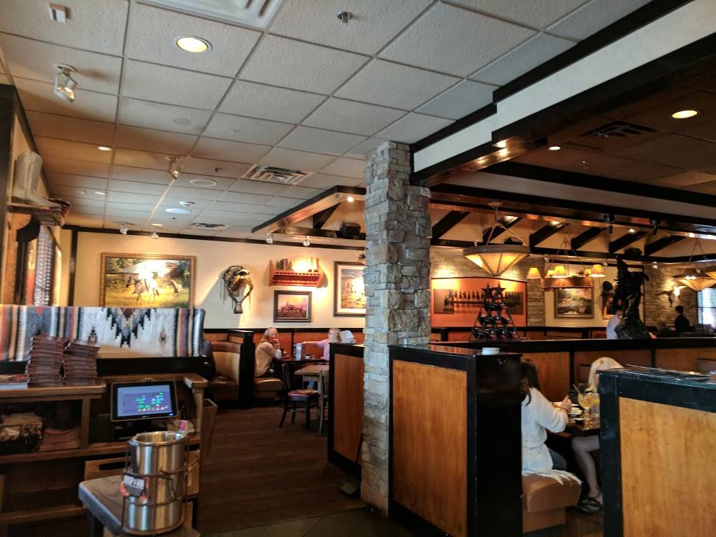 LongHorn Steakhouse | meal takeaway | Fashion Crossing Mall, 1250 S Washington St, North Attleborough, MA 02760, USA | 5086439622 OR +1 508-643-9622