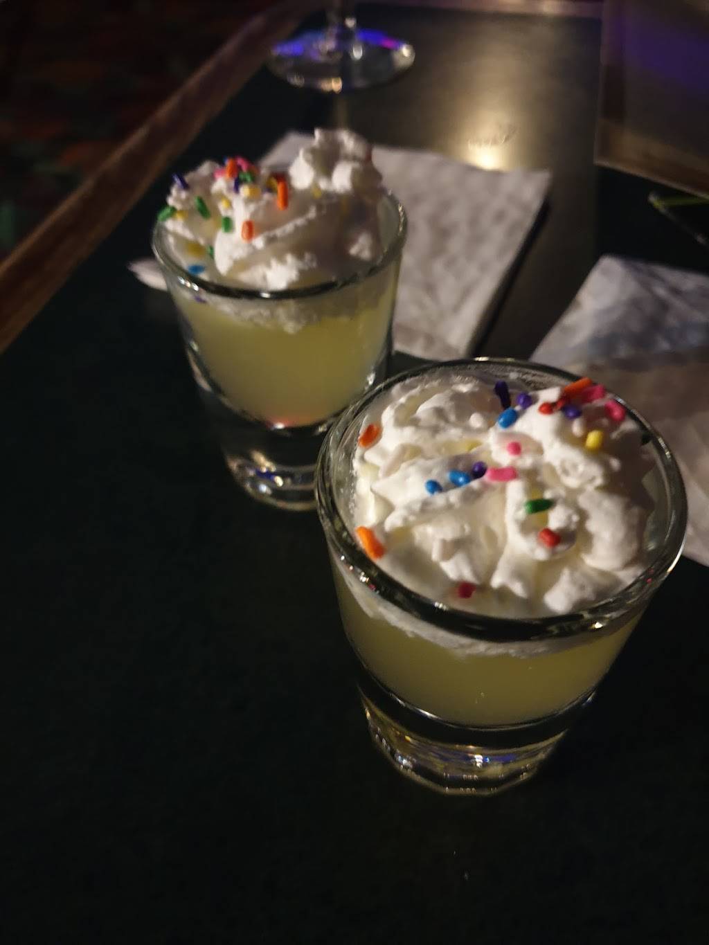 Snookers Pool & Pub | restaurant | 27630 Schoolcraft Rd, Livonia, MI 48150, USA | 7344229510 OR +1 734-422-9510