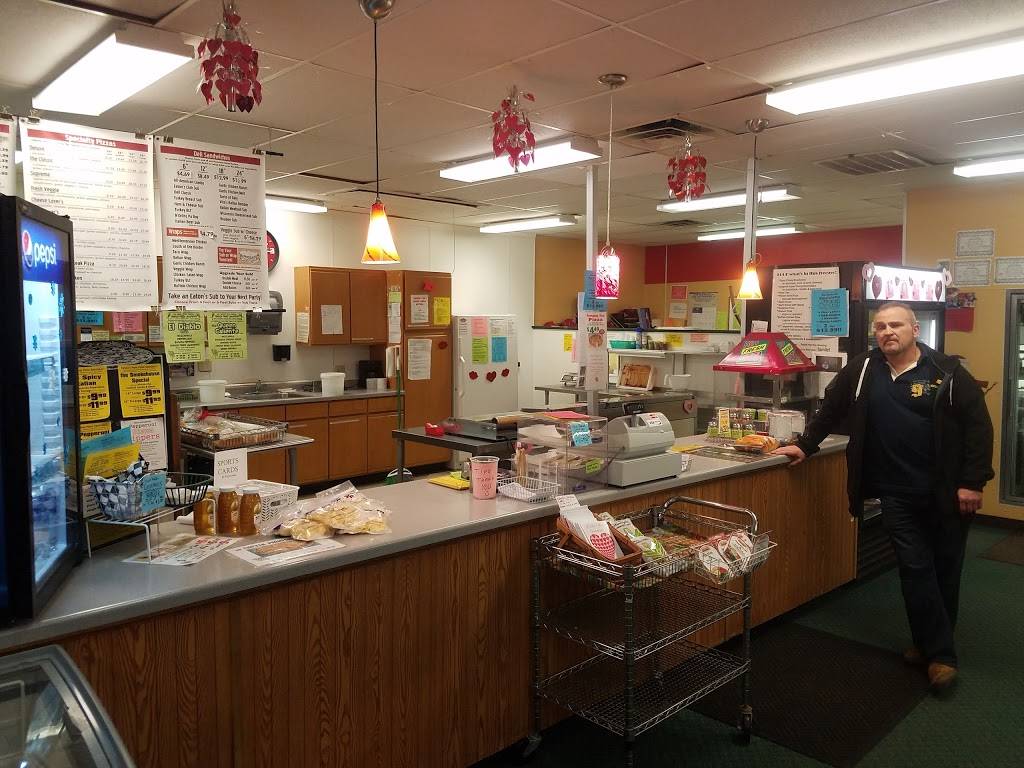 Eatons Fresh Pizza | restaurant | 1306 Oshkosh Ave, Oshkosh, WI 54902, USA | 9202337099 OR +1 920-233-7099