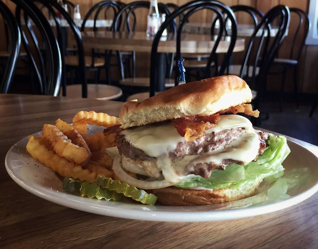 St Clair Annex Inc | restaurant | 141 Bay St, Westerly, RI 02891, USA | 4013488407 OR +1 401-348-8407