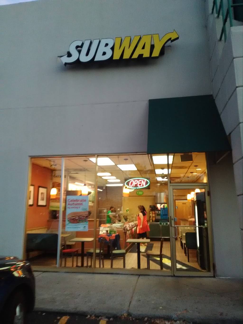 Subway | restaurant | 28645 Northwestern Hwy, Southfield, MI 48034, USA | 2483532242 OR +1 248-353-2242