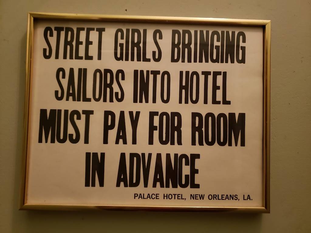 Maximes At The Inn | restaurant | 112 W Main St, Kingwood, WV 26537, USA | 3043292251 OR +1 304-329-2251