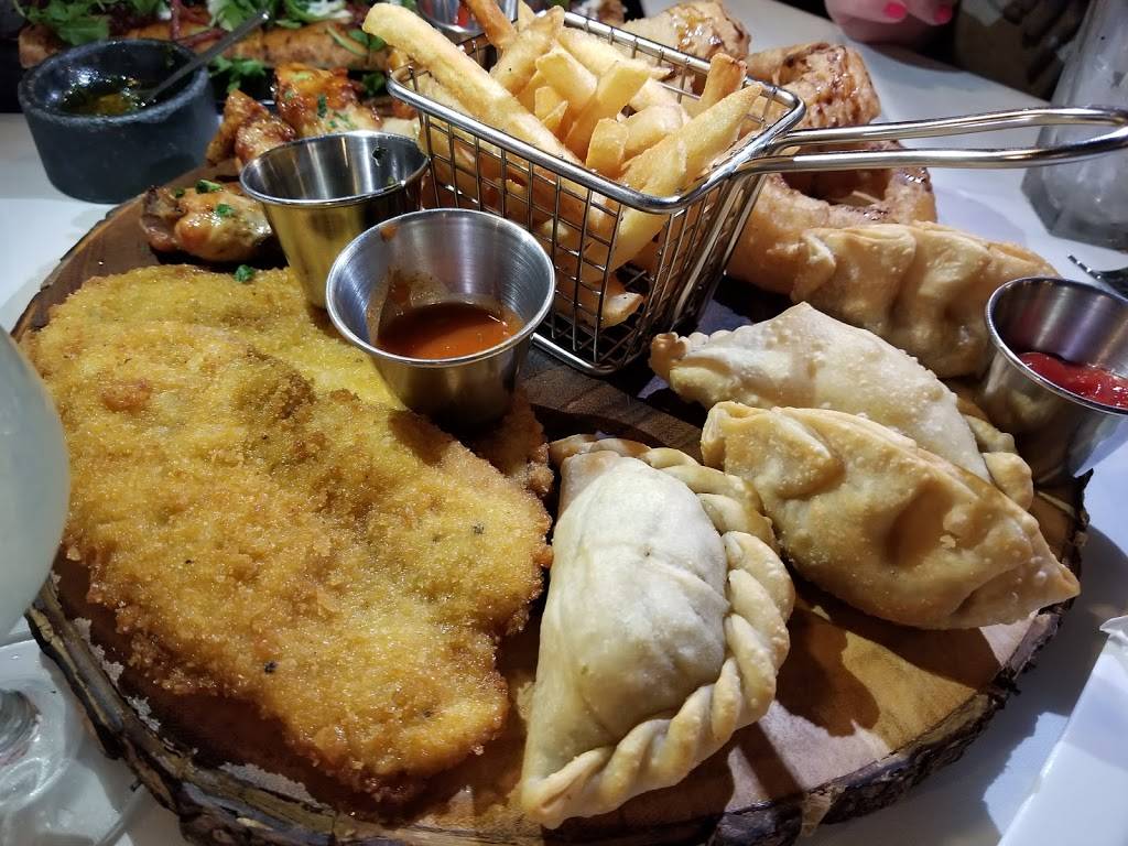 Evita Steakhouse | restaurant | 6112 N Lincoln Ave, Chicago, IL 60659, USA | 7734638482 OR +1 773-463-8482