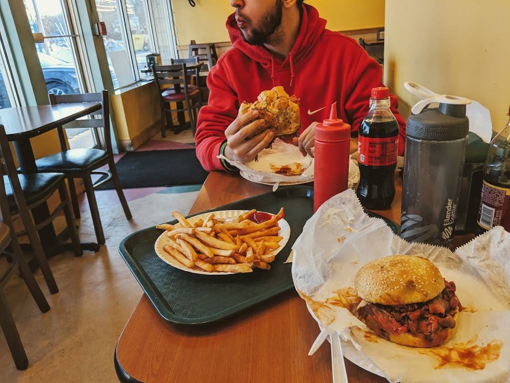 Steves Famous Roast Beef & More | restaurant | 741 S Main St, Haverhill, MA 01835, USA | 9783737779 OR +1 978-373-7779