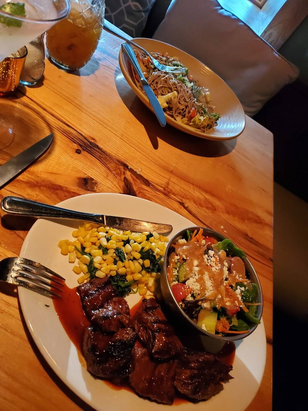 The Central Restaurant & Bar | restaurant | 127 Long Sands Rd, York, ME 03909, USA | 2073518363 OR +1 207-351-8363