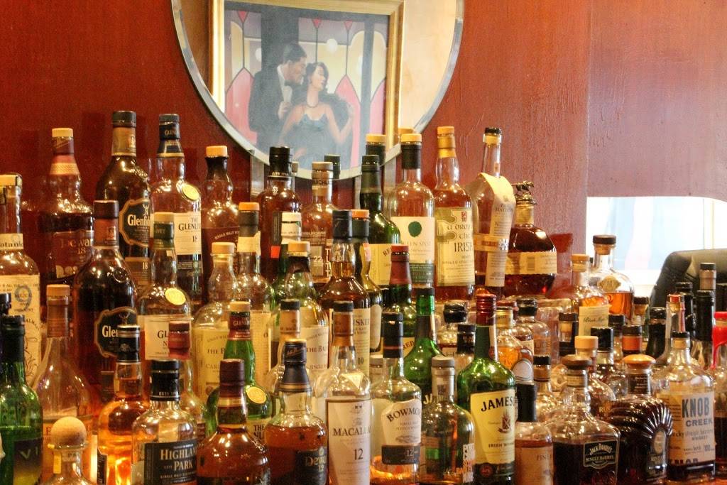 Stage Left Steak | restaurant | 5 Livingston Ave, New Brunswick, NJ 08901, USA | 7328284444 OR +1 732-828-4444