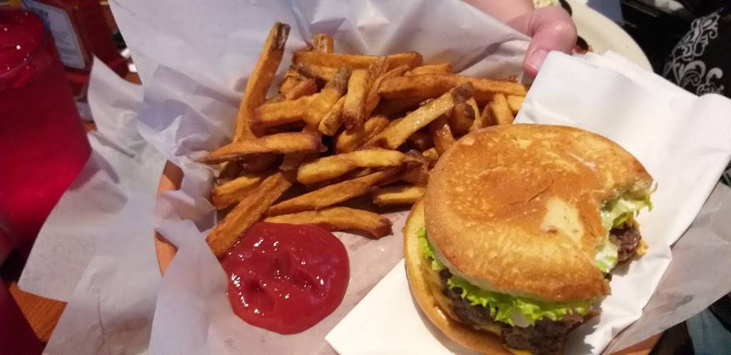 Kickback Jacks Great Food Great Fun | restaurant | 918 W Club Blvd, Durham, NC 27701, USA | 9192869199 OR +1 919-286-9199