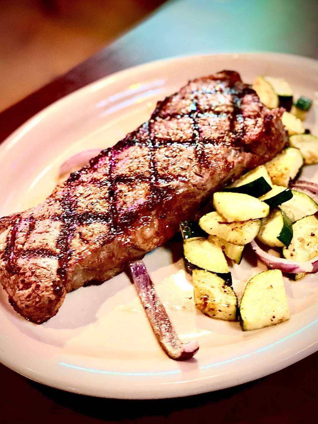 Baileys Local | restaurant | 540 S, 4th St, Eagle, NE 68347, USA | 4027812097 OR +1 402-781-2097