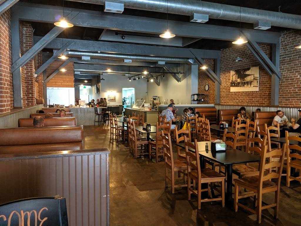 The Vault Bar & Grill | restaurant | 73 N Main St, Porterville, CA 93257, USA | 5597919370 OR +1 559-791-9370