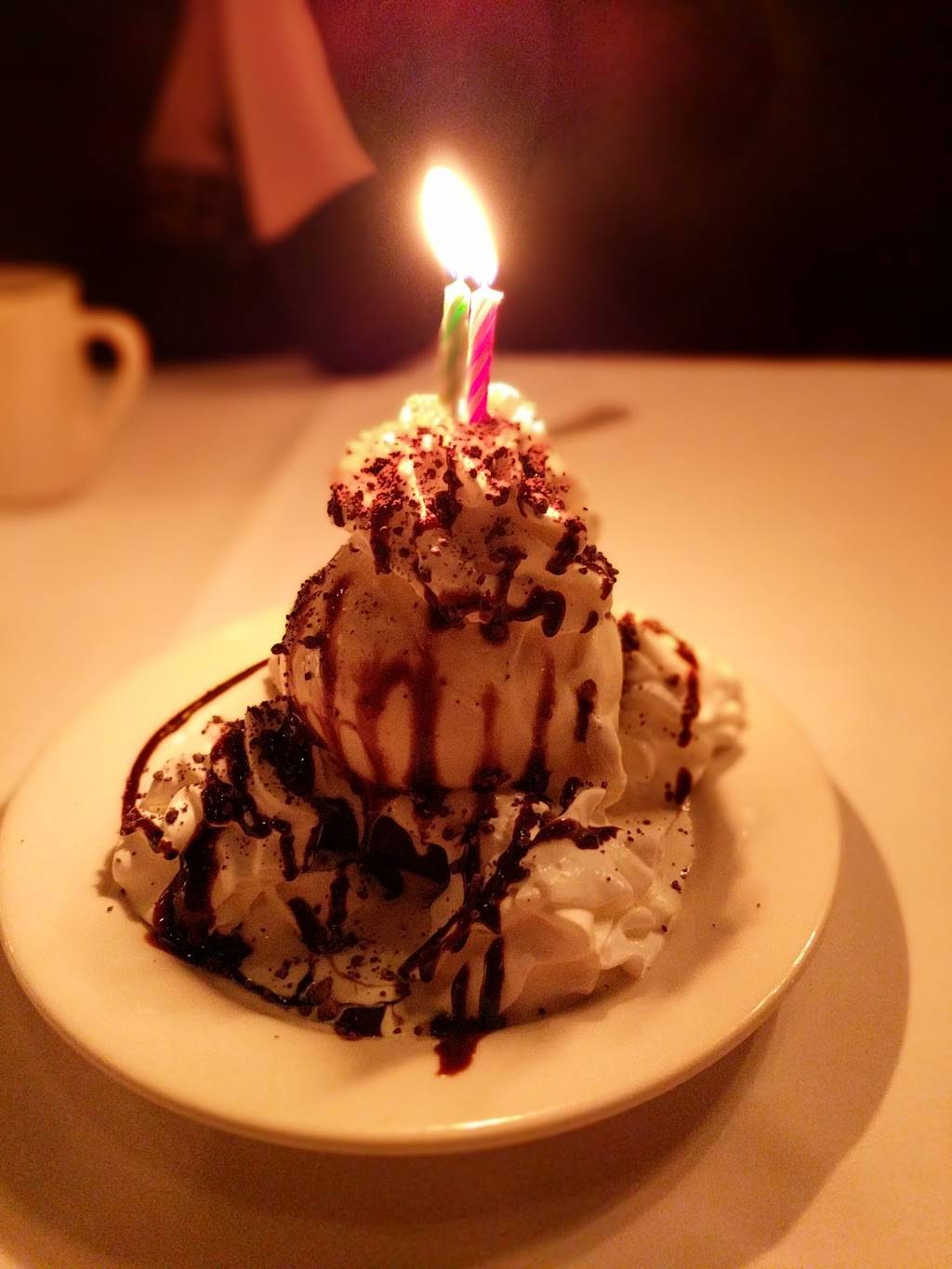 Lewnes Steakhouse | restaurant | 401 Fourth St, Annapolis, MD 21403, USA | 4102631617 OR +1 410-263-1617